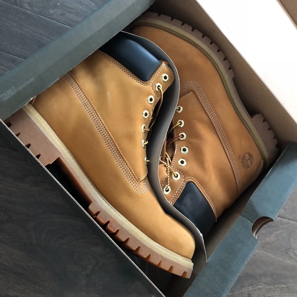 Men’s size 11.5 Wheat/Blonde Timberland Boots - Picture 6 of 7